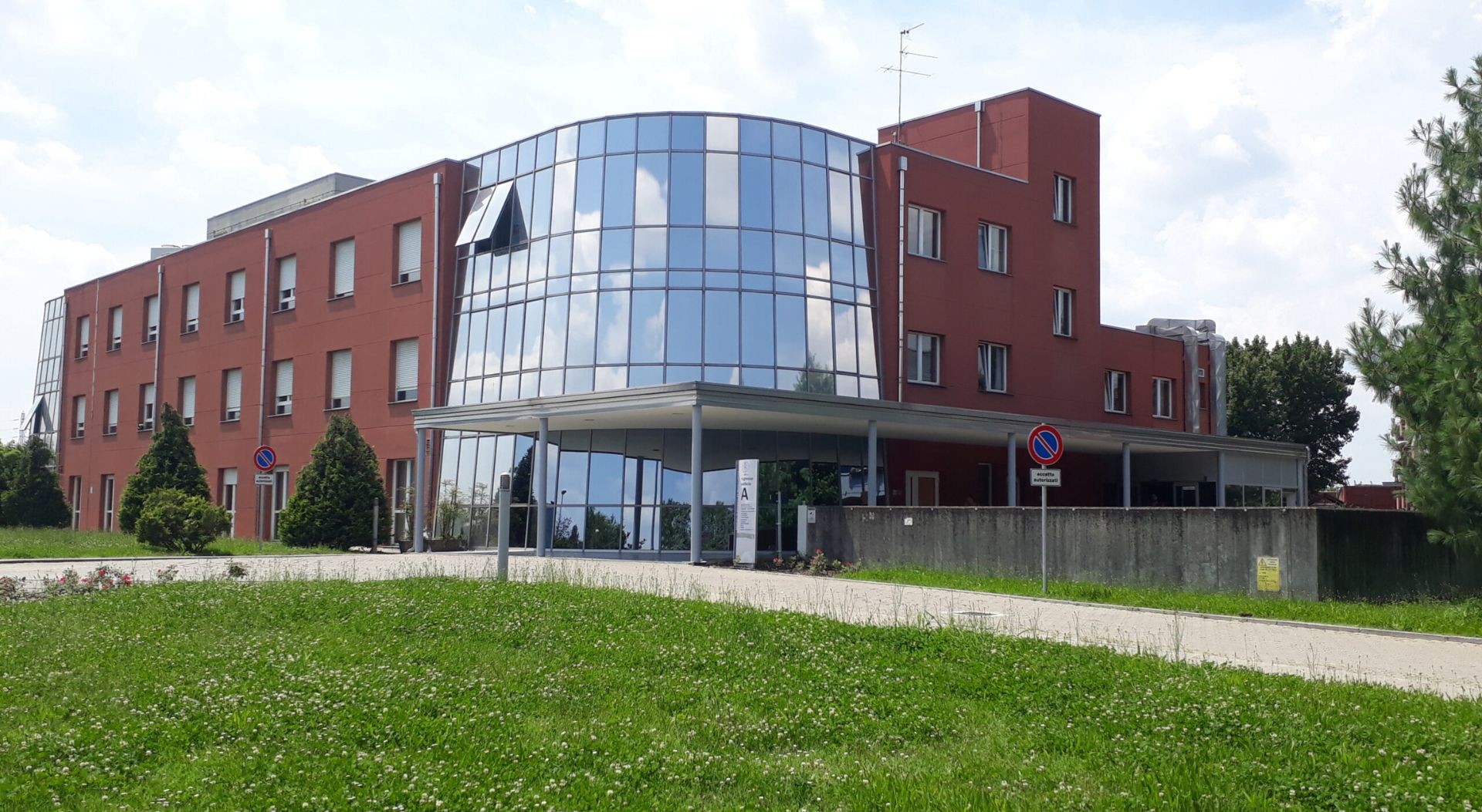 YARD REAAS technical advisor of Colliers Global Investors Italy SGR, on behalf of Fondo Aesculapius, in the acquisition of 11 clinical and hospital facilities 