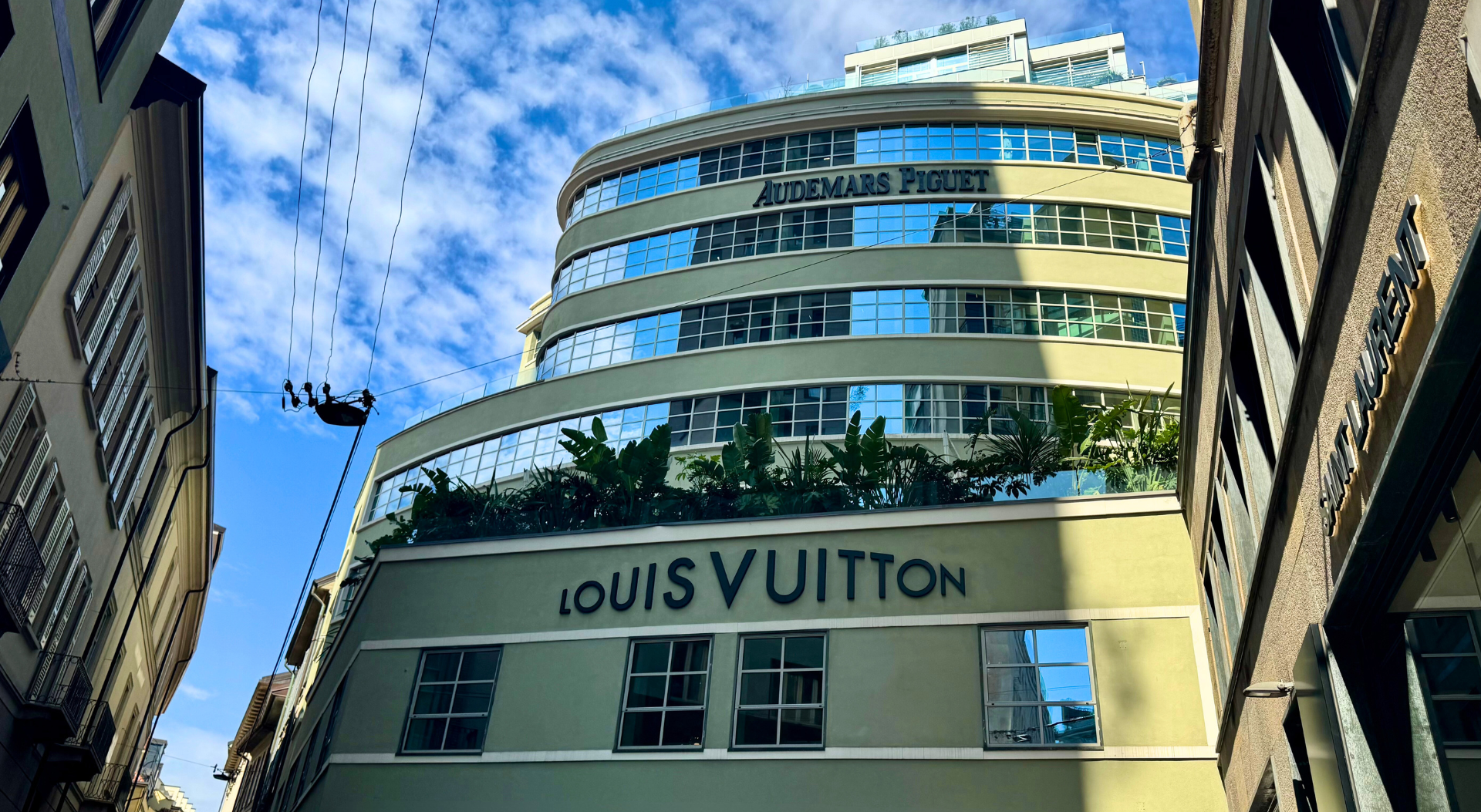 YARD REAAS technical advisor of a private family office in the acquisition of ‘Garage Traversi’ in Via Bagutta 2, Milan