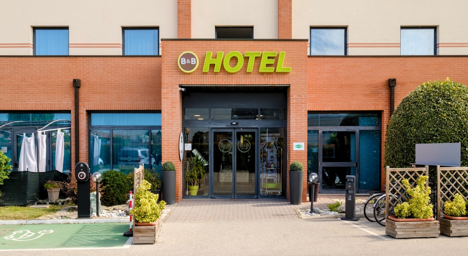 YARD REAAS technical advisor of Iroko ZEN SCPI in the acquisition of a portfolio of three hotels in Emilia Romagna