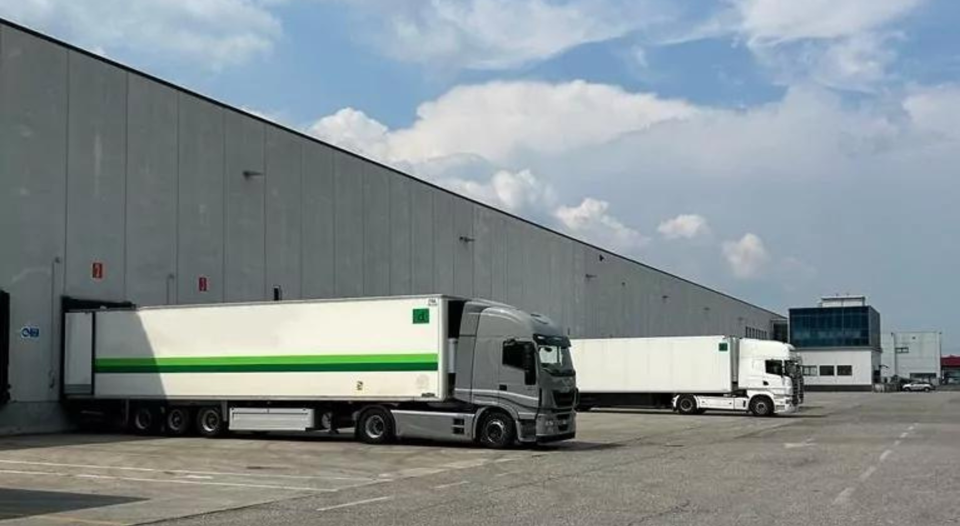 YARD REAAS advisor tecnico di Kryalos SGR nell’acquisizione di due asset logistici a Torrile (PR) e Desenzano del Garda (BS)