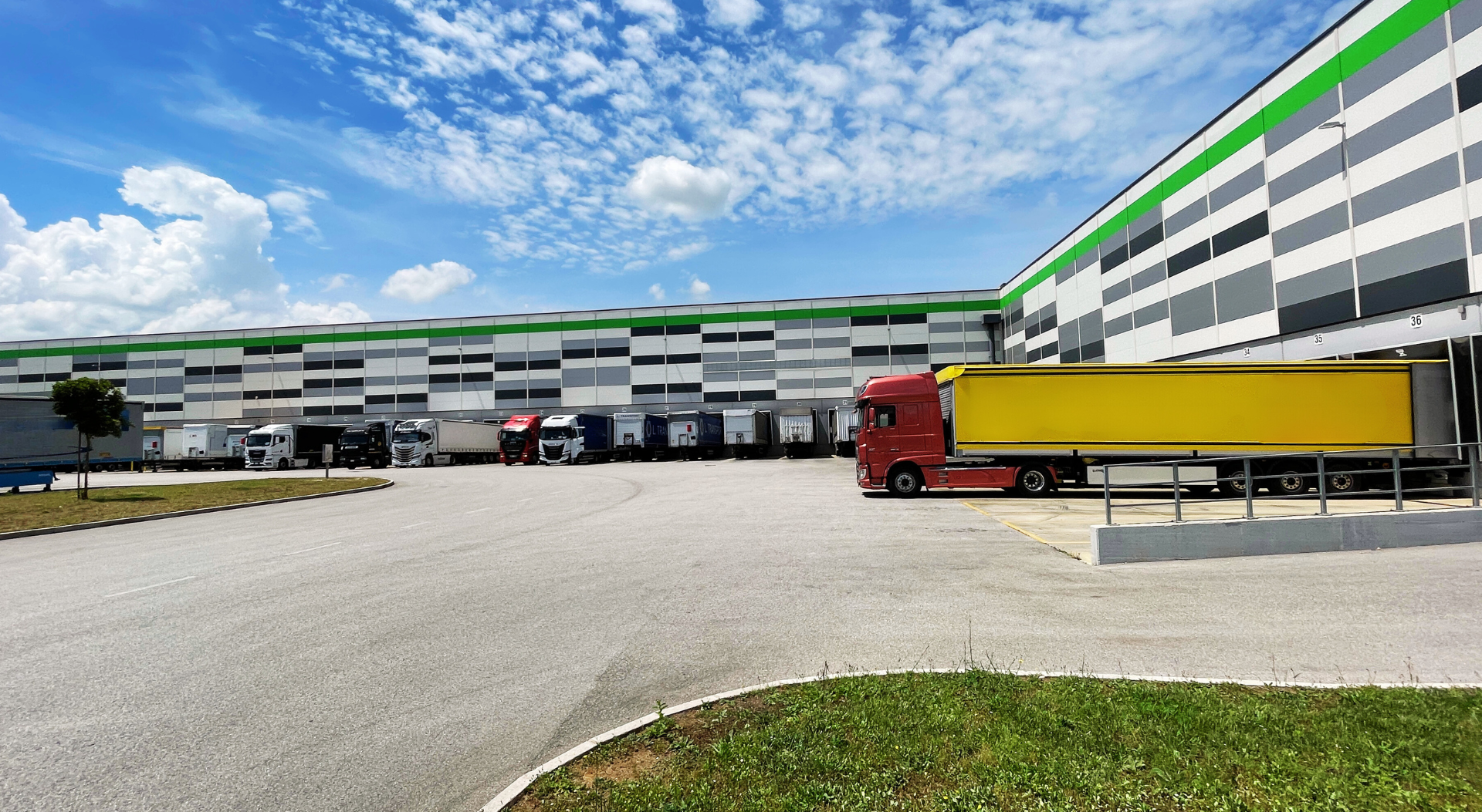 YARD REAAS technical advisor of a leading international real estate investor in the acquisition of a logistics warehouse portfolio in Milan and Rome